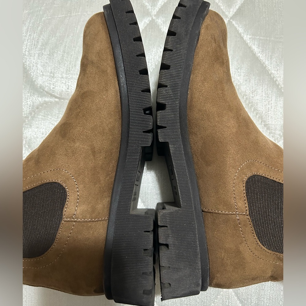 Womens Chunky Chelsea Brown Boots - Picture 6 of 11